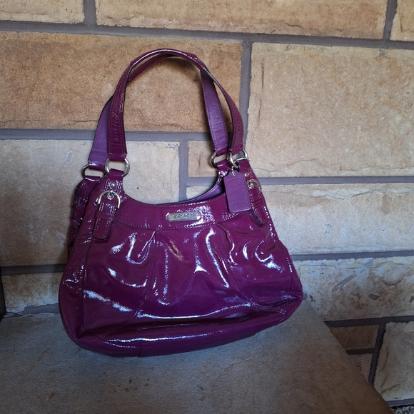 Coach Soho Patent Leather Large Hobo Shoulder Bag in Fuschia - Picture 1 of 16